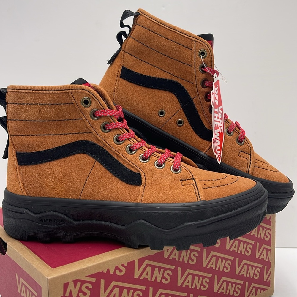 Vans WMNS Sentry Sk8-Hi Hiker Suede Brown/Black
VN0A5KY5Y49 Sneakers - Picture 7 of 16